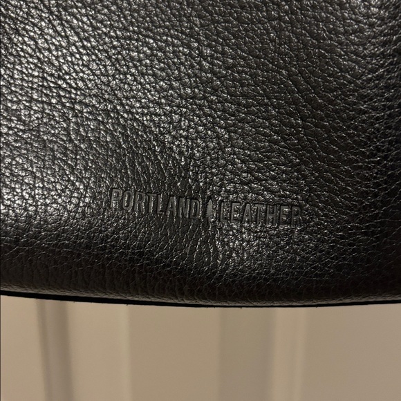 Black Portland Leather Shoulder Bag - Picture 3 of 3